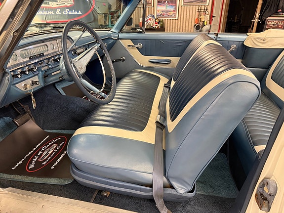Ford Galaxie 14 of 25