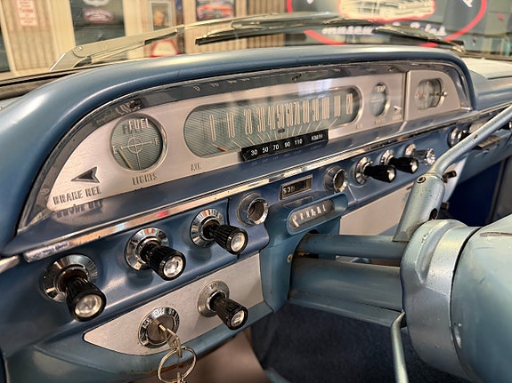 Ford Galaxie 15 of 25