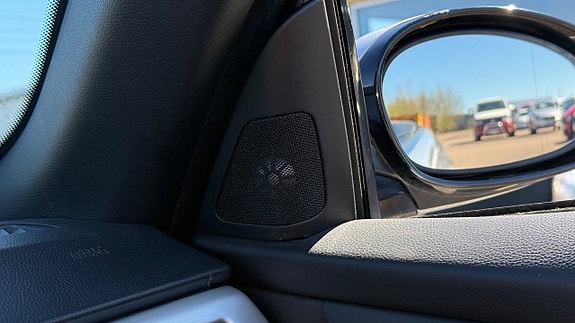 BMW 335i 27 of 30