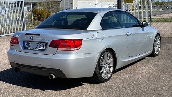 BMW 335i 4 of 5