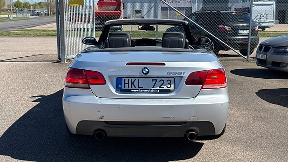 BMW 335i 12 of 30