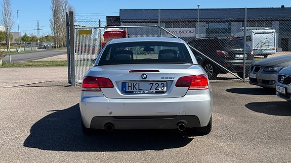 BMW 335i 5 of 5