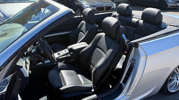 BMW 335i 16 of 30