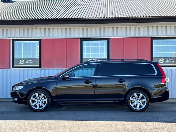 Volvo V70 3 of 24