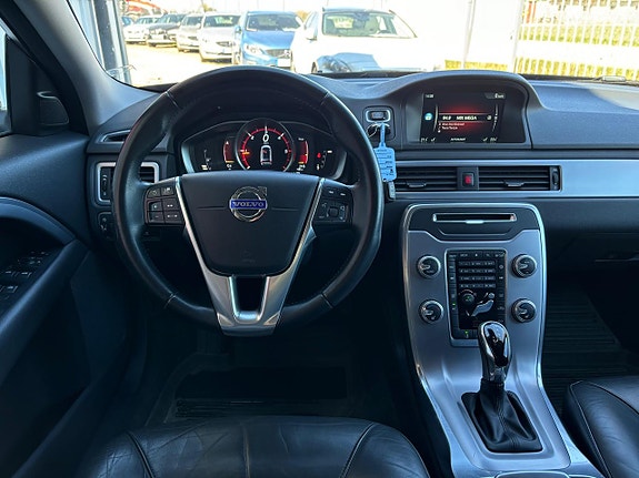 Volvo V70 10 of 24