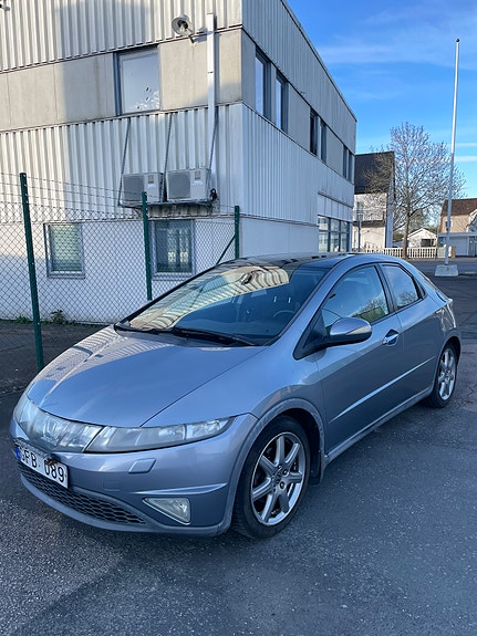 Honda Civic 2 of 5