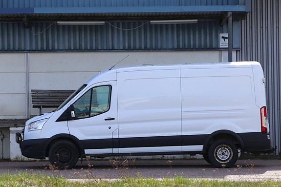 Ford Transit 3 of 5