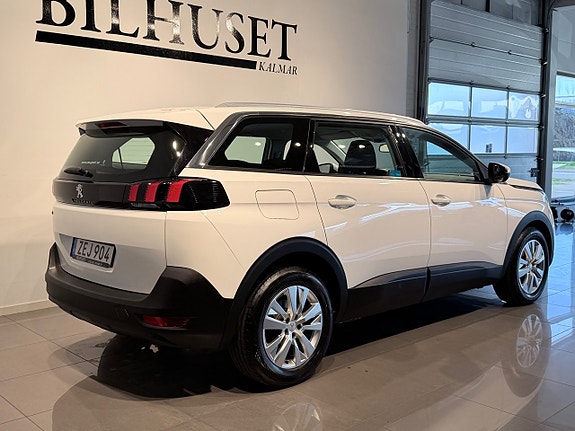 Peugeot 5008 4 of 5