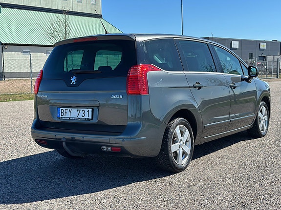 Peugeot 5008 4 of 5