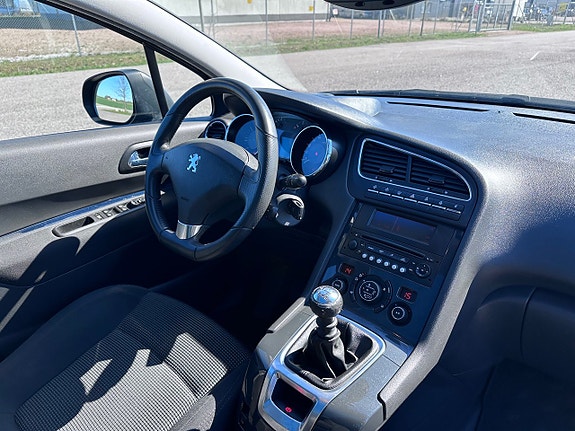 Peugeot 5008 11 of 17