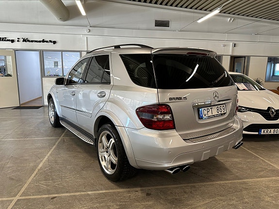 Mercedes-Benz ML63 5 of 5