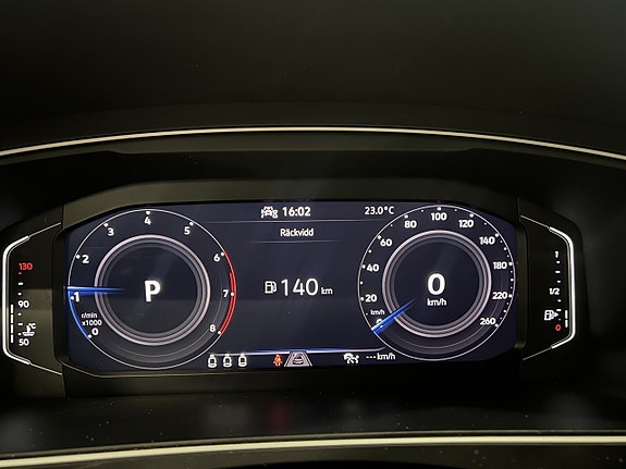 Volkswagen Tiguan 13 of 25