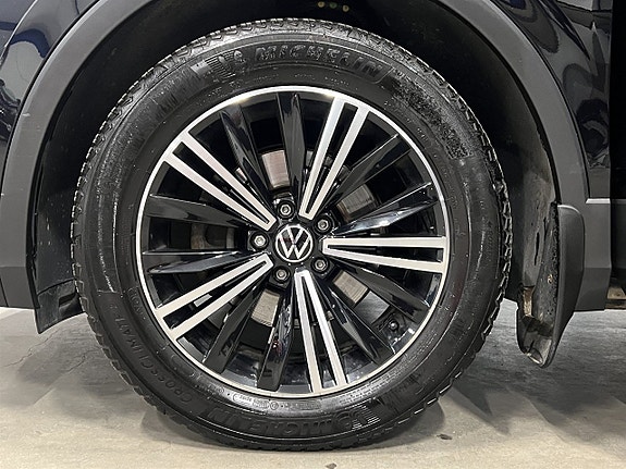 Volkswagen Tiguan 25 of 25
