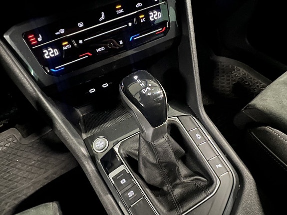 Volkswagen Tiguan 18 of 25