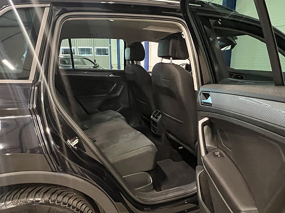 Volkswagen Tiguan 16 of 25