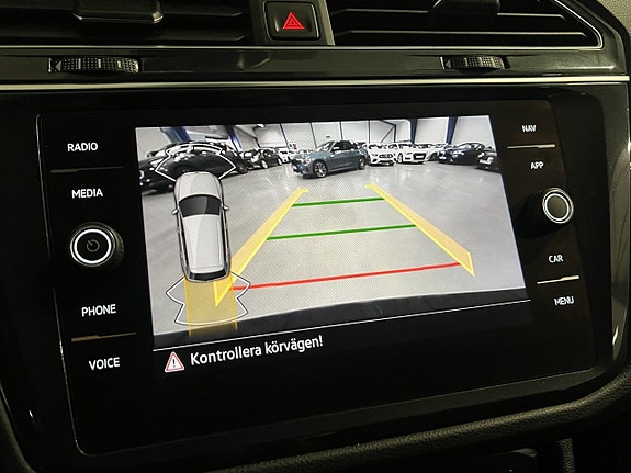 Volkswagen Tiguan 19 of 25