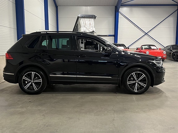 Volkswagen Tiguan 3 of 5