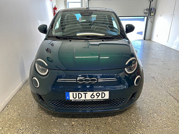 Fiat 500e 4 of 8