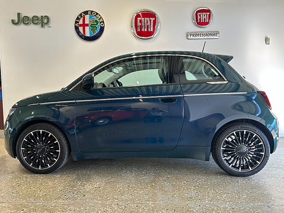 Fiat 500e 3 of 8