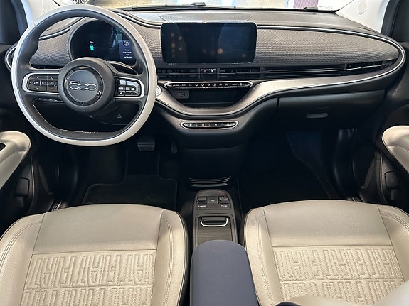 Fiat 500e 6 of 8