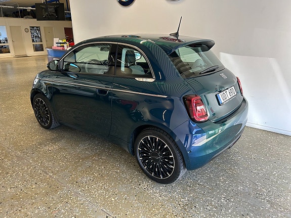 Fiat 500e 2 of 8