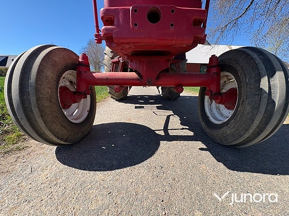 Traktor - McCormick International, B 614 9 of 30