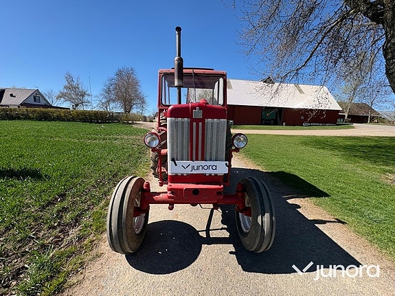Traktor - McCormick International, B 614 8 of 30