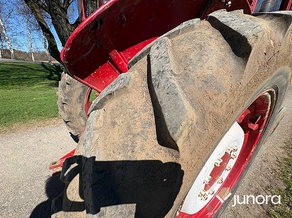 Traktor - McCormick International, B 614 22 of 30