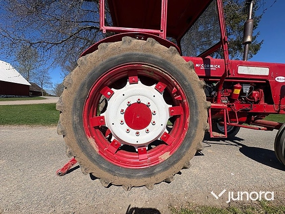 Traktor - McCormick International, B 614 21 of 30