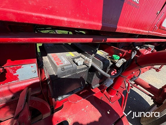 Traktor - McCormick International, B 614 15 of 30