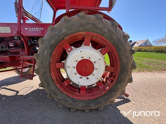 Traktor - McCormick International, B 614 19 of 30