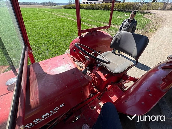 Traktor - McCormick International, B 614 28 of 30