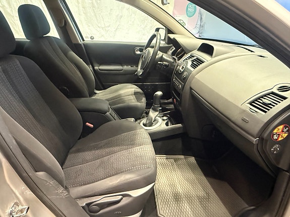 Renault Megane II 10 of 13