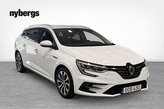 Renault Megane E-Tech 5 of 10