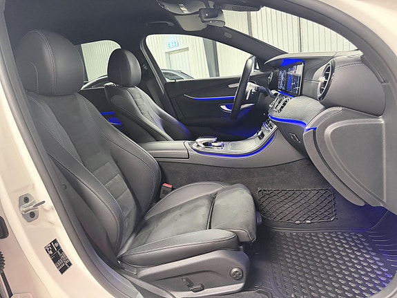Mercedes-Benz E200 29 of 30
