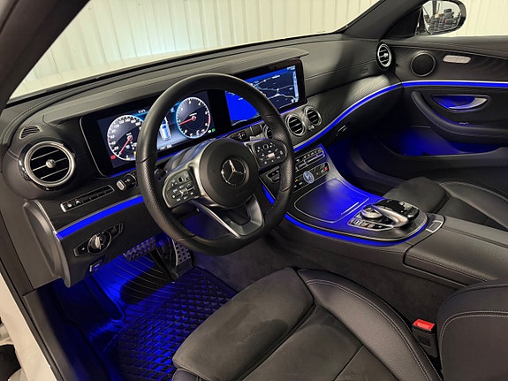 Mercedes-Benz E200 9 of 30