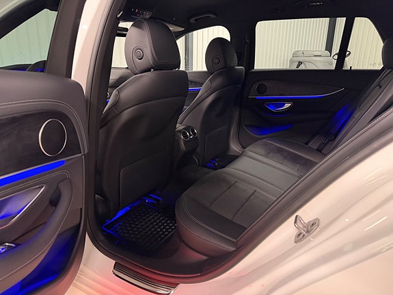 Mercedes-Benz E200 29 of 30