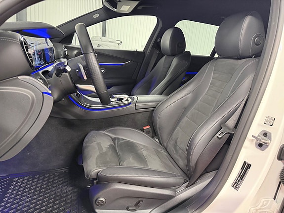 Mercedes-Benz E200 10 of 30