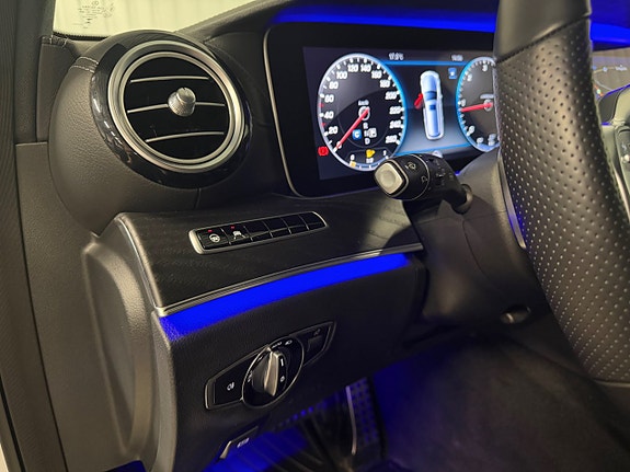 Mercedes-Benz E200 14 of 30