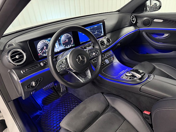 Mercedes-Benz E200 9 of 30