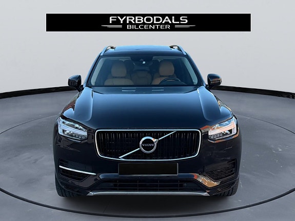Volvo XC90 9 of 30