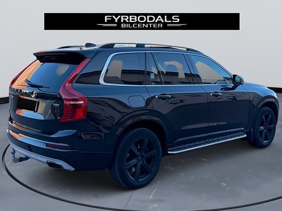 Volvo XC90 3 of 30