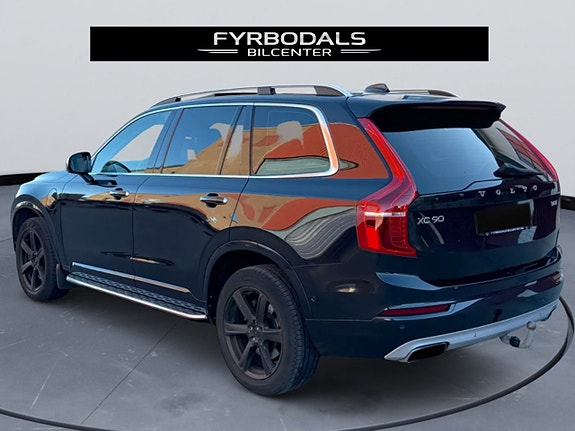Volvo XC90 15 of 30