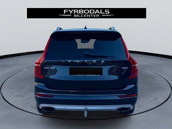 Volvo XC90 11 of 30