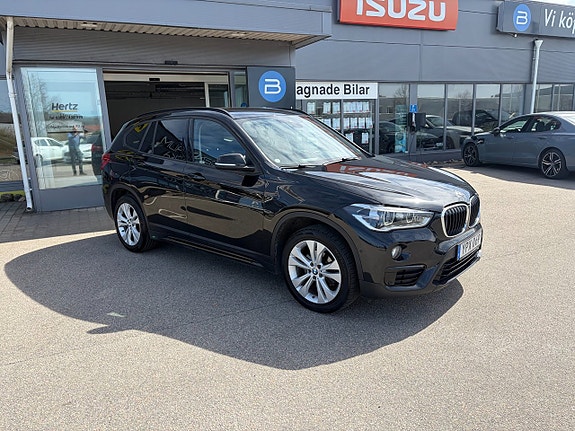 BMW X1 2 of 5