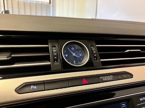 Volkswagen Passat Alltrack 13 of 20