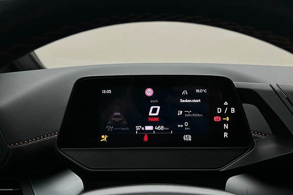 Cupra Born 7 of 21