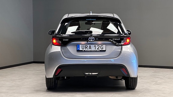 Toyota Yaris 22 of 22