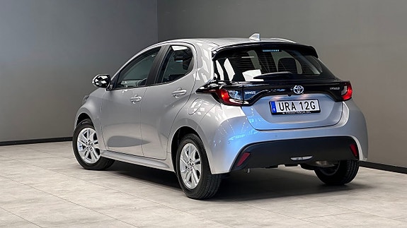 Toyota Yaris 20 of 22