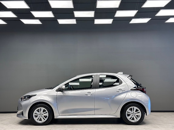 Toyota Yaris 4 of 5